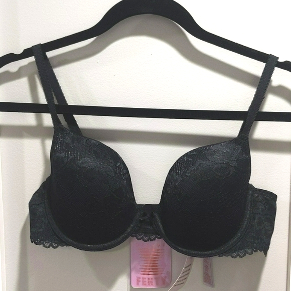 Savage X Fenty Allover Lace T-Shirt Bra Black 34C